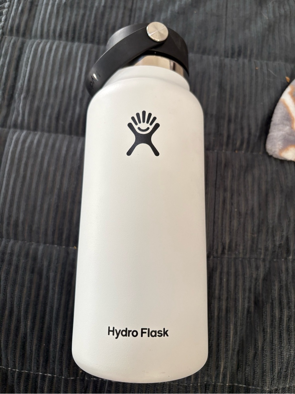 Hydro Flask White Bottle with Black Flex Cap